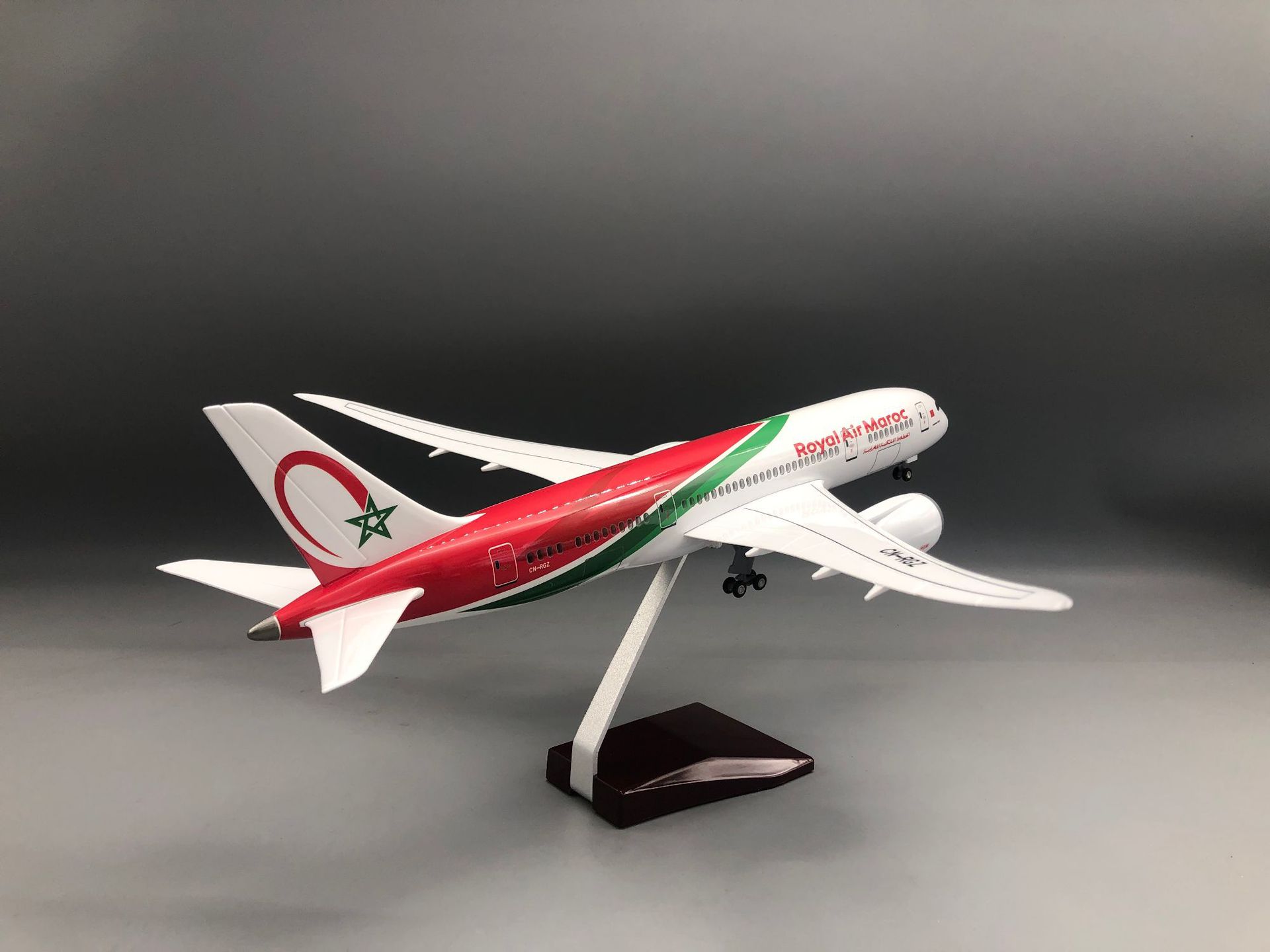 1/130 Scale Royal Air Maroc 78 - Home Office Building 评论和价格